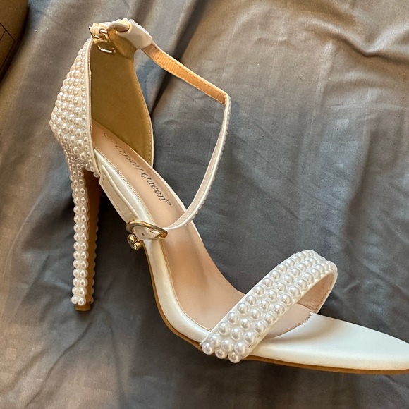 Pearl heels - Picture 4 of 8